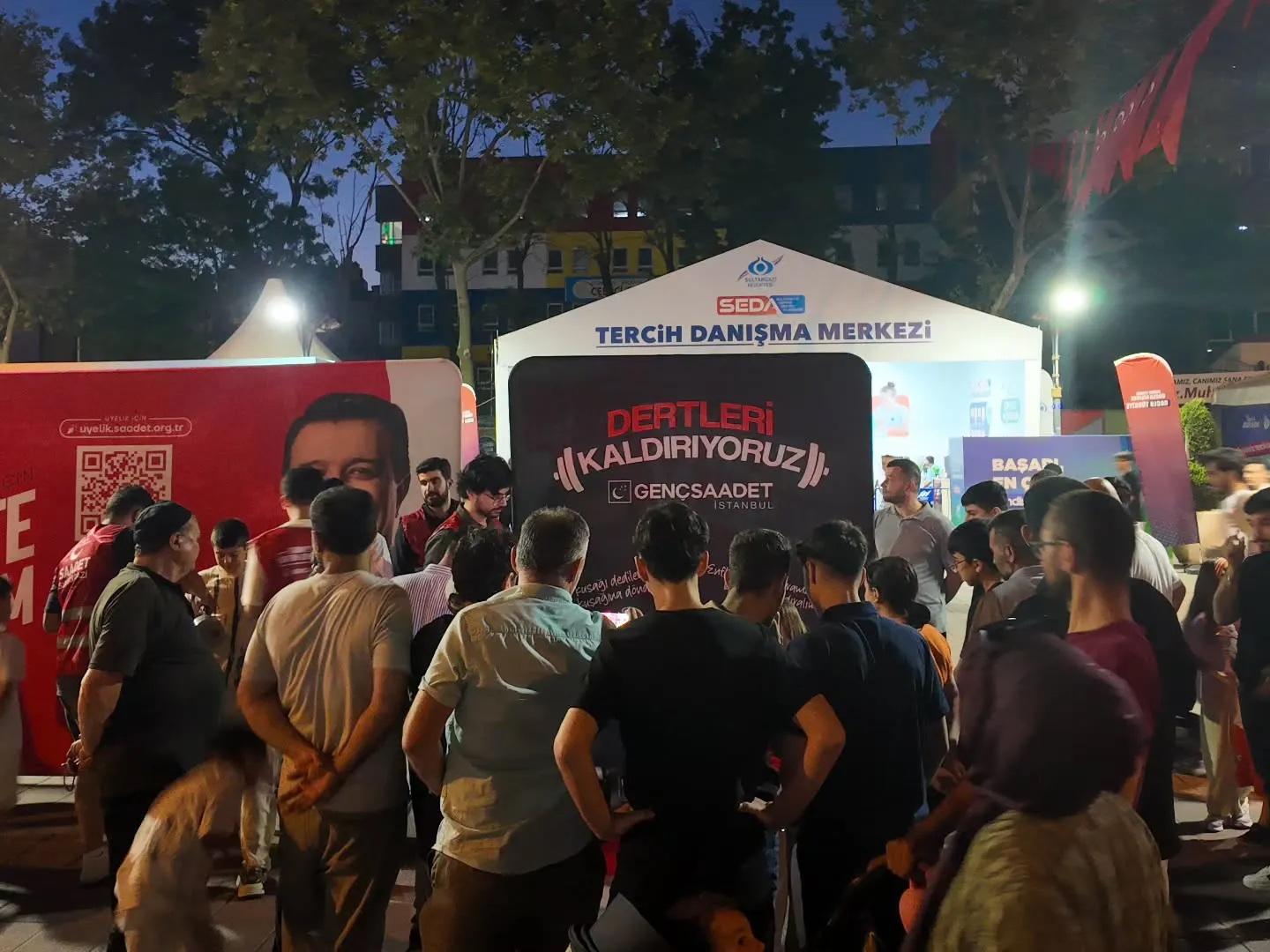 Saadet Partisi Gençlik Kolları, "Dert Halteri" ile Gençlerin Yüküne Dikkat Çekti