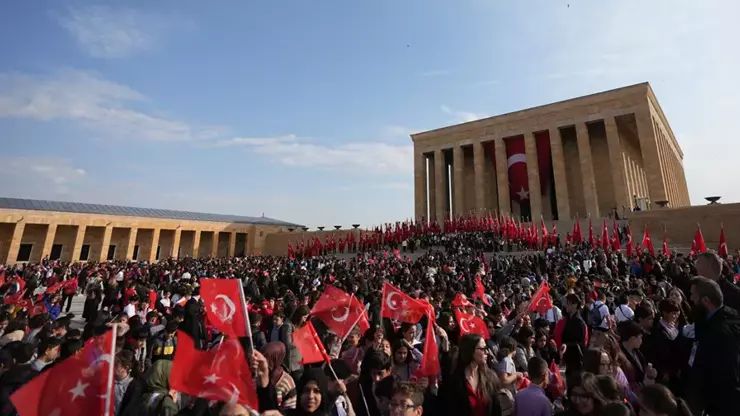 Anıtkabir’de 23 Nisan’da Çocuklara Duyarlı Mesajlar Verildi!