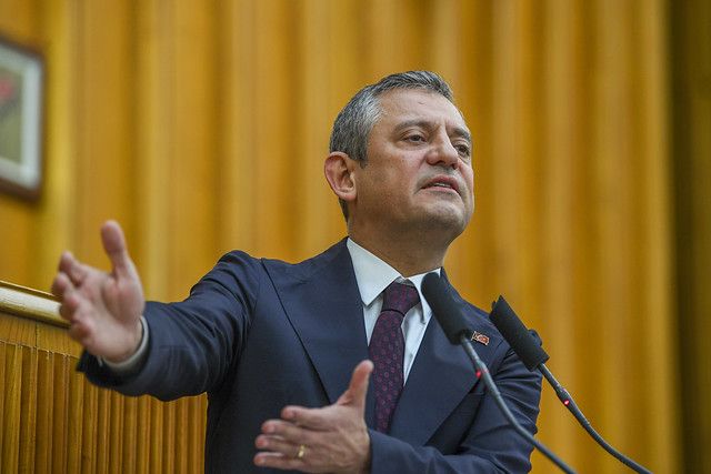 Özgür Özel’den AKP’ye Sert Uyarı: “55 İstifa Getirmeyen Namerttir!”