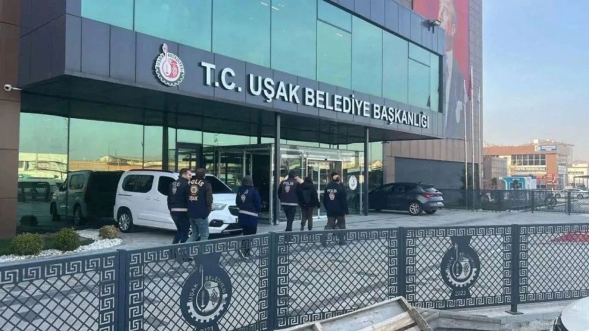 Uşak'ta Şok Rüşvet Operasyonu: 29 Kişi Adliyede!