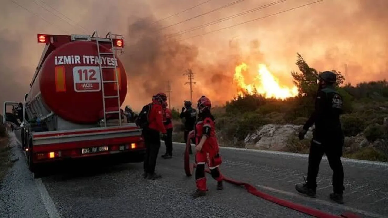 İzmir'de Orman Yangını Tedbiri: Kırsalda Makine Kullanımına 31 Ekim'e Kadar Kural!