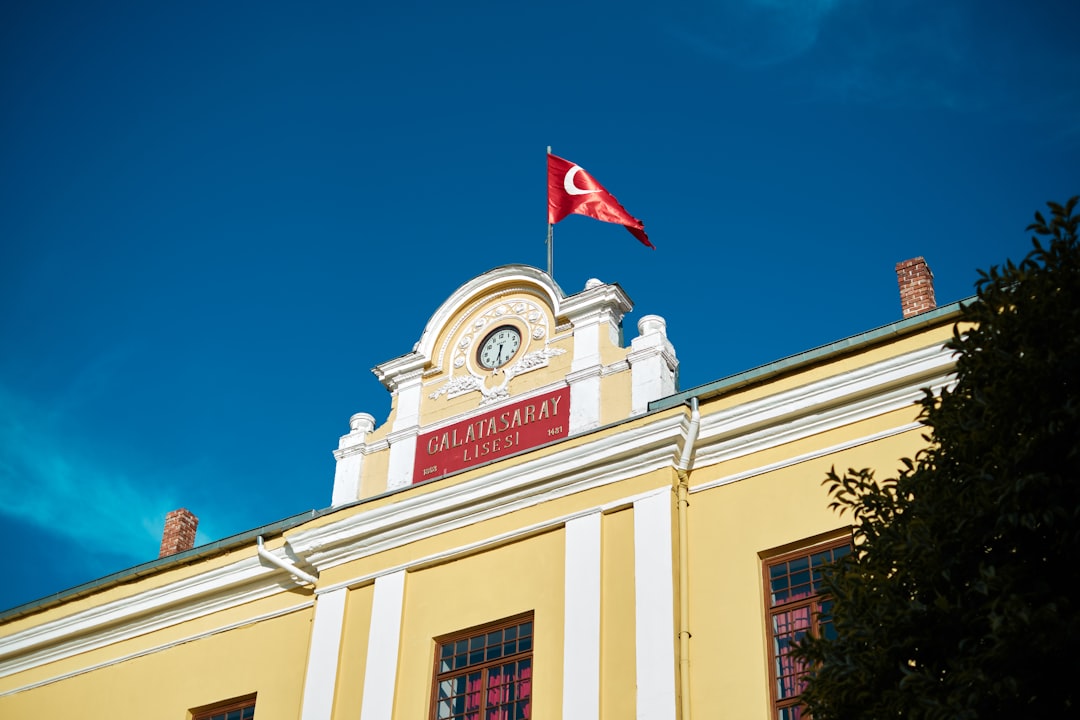 Cumhurbaşkanlığı Yüksek İstişare Kurulu Toplantısı Sona Erdi: Terör ve Ateşkes Mesajları!