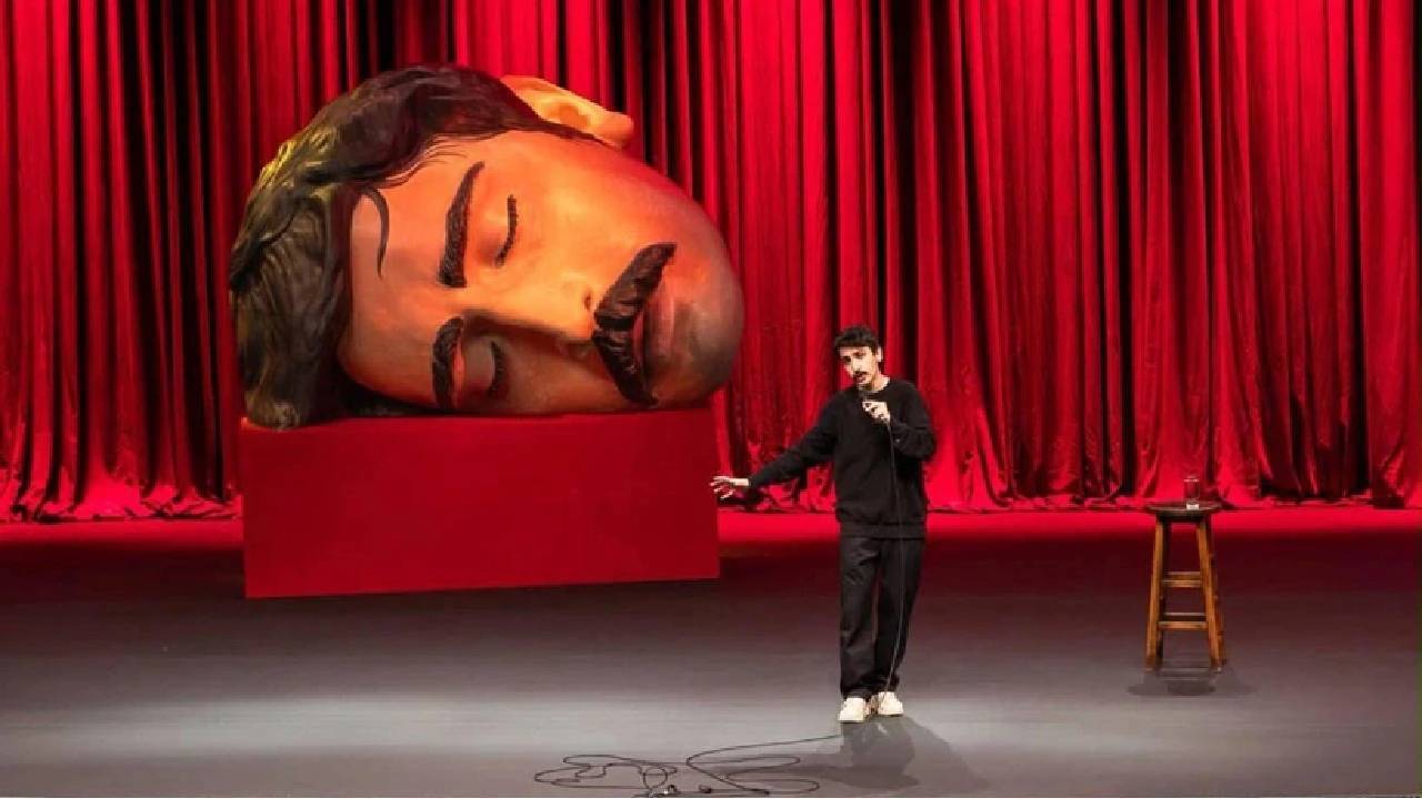 Deniz Göktaş'ın Stand-Up Gösterisine Kısıtlama Geldi!