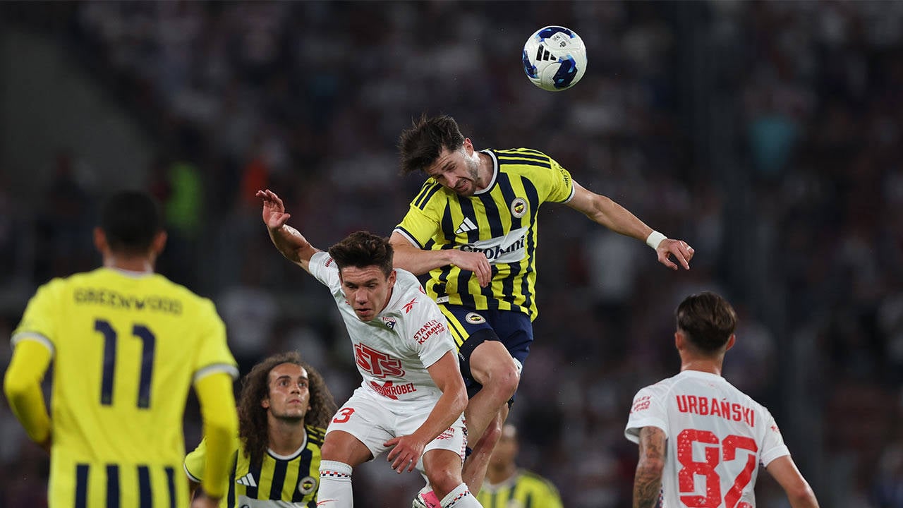 Fenerbahçe'den Dev Adım: Şampiyonlar Ligi'nde Sturm Graz Engeli!