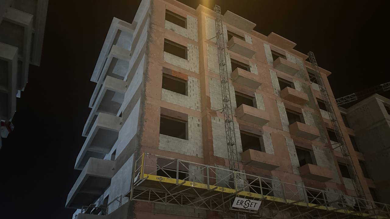 Hatay'da İnşaat Faciası: 6. Kattan Düşen İşçi Hayatını Kaybetti!