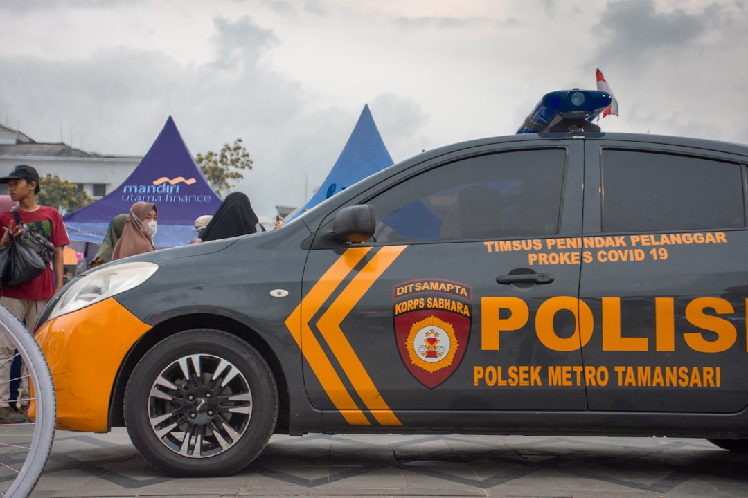İzmir'de Özgür Özel Miting Öncesi Polis Müdahalesi Gerginliği!