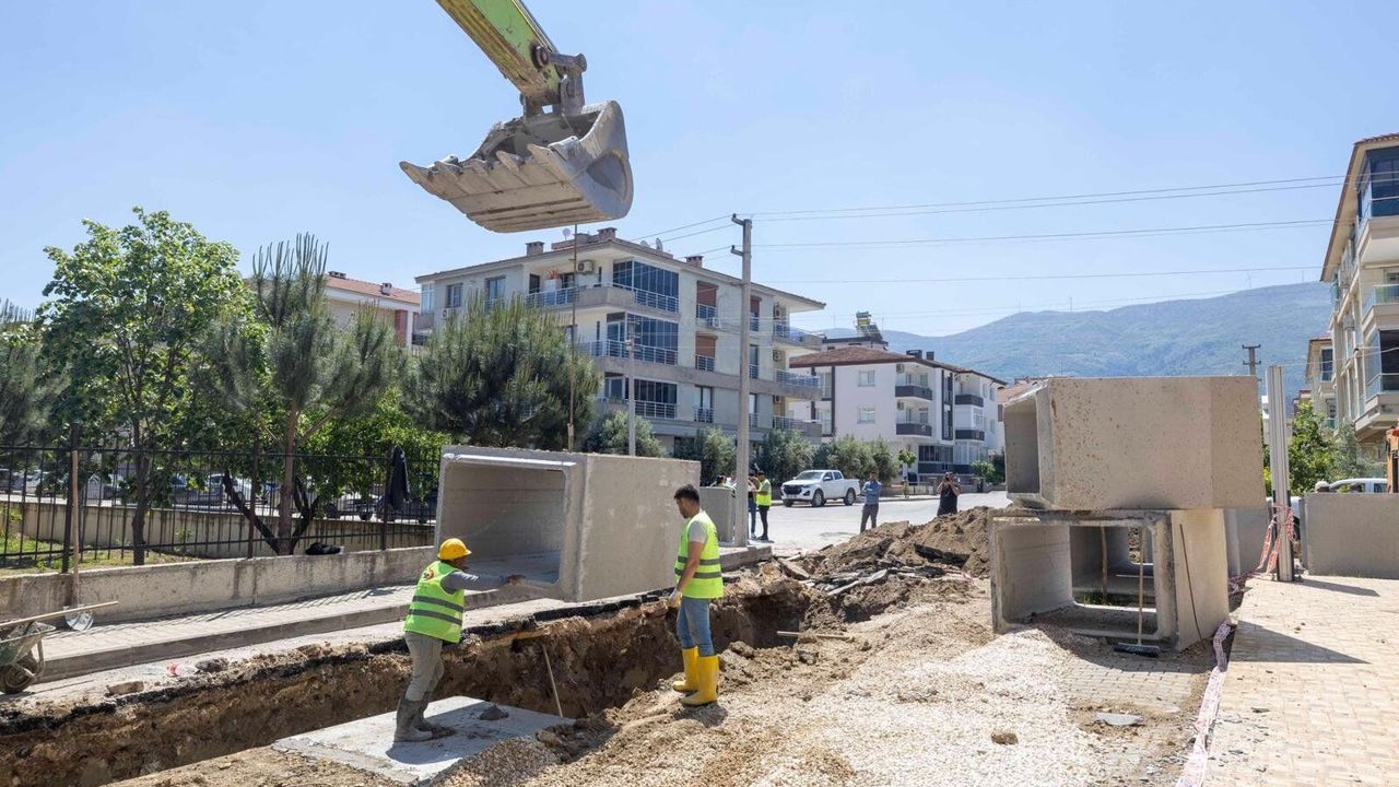 İzmir Tire’de 300 Milyonluk Altyapı Atılımı %60 Tamamlandı!