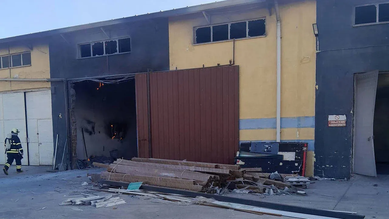 Kütahya'da Alüminyum Tesisinde Patlama: 3 İşçi Yaralandı!
