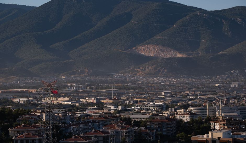 CHP'de Deprem: Murat Bakan Yeni Parti İçin İstifa Etti!