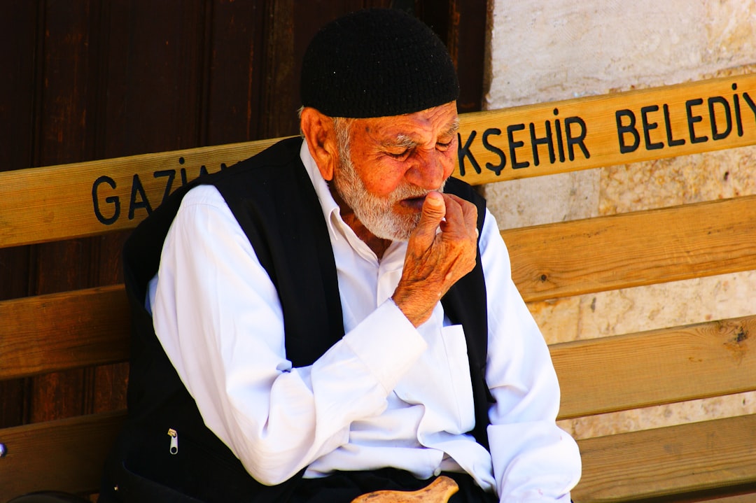 Özgür Özel ve Ercan Seki Arasında 'Çay' Diyaloğu Gündemi Sarsıyor!