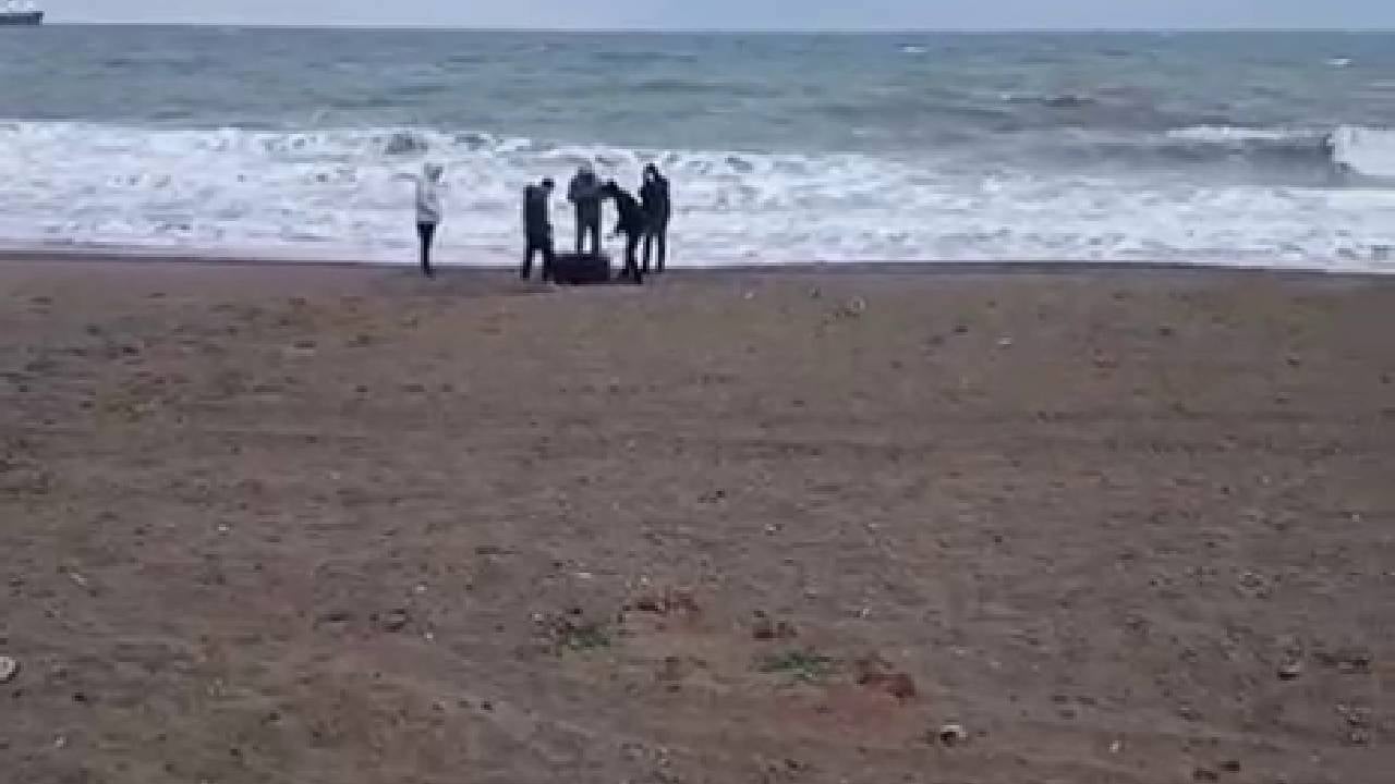 Sahile Vuran Çantadan 21,5 Kilo Uyuşturucu Çıktı! Sakarya’da Şok Gelişme
