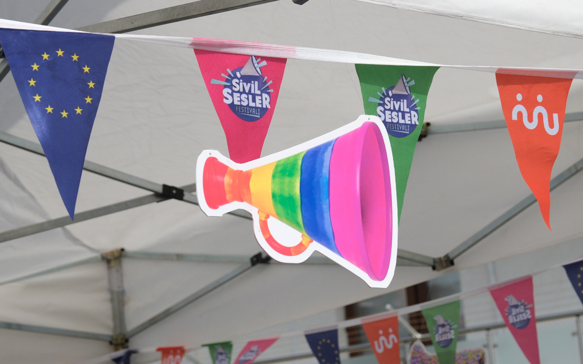 Sivil Sesler Festivali Başladı: Değişim İçin Ayakta Kalma Zamanı!