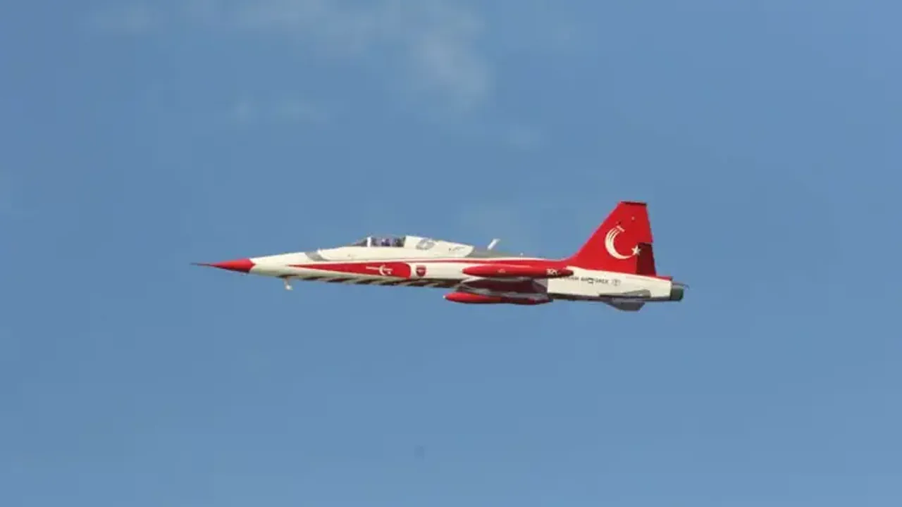 SOLOTÜRK’ün İzmir Gecesi: Gösteri Coşkusu Zirvede!