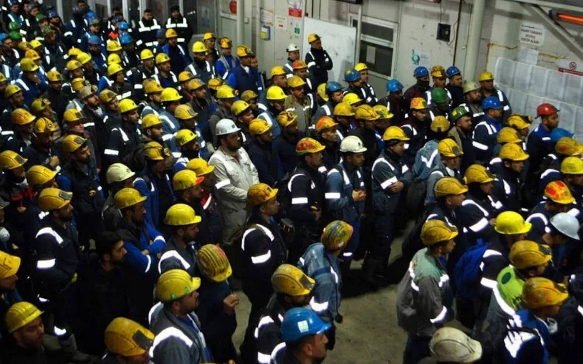 Soma Işıklar Maden Ocağı'nda 2 Bin İşçi İşsiz Kaldı!